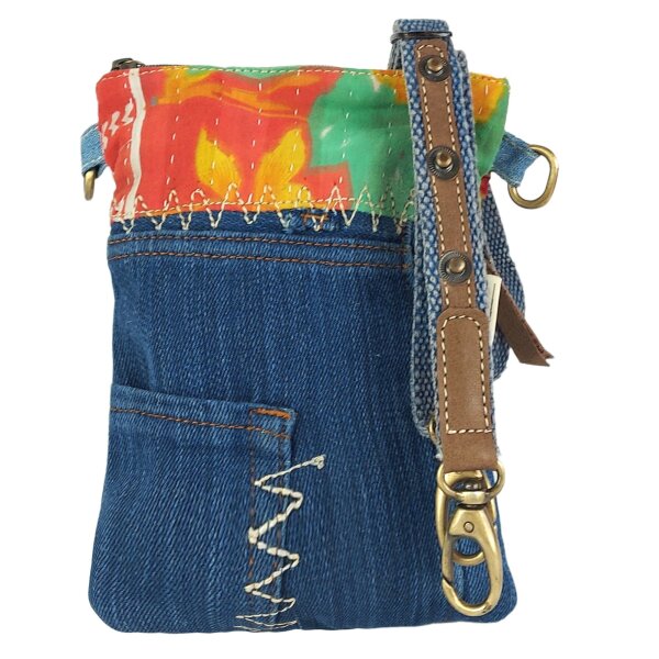 Sunsa kleine Damen Umhängetasche aus Upcycling Jeans & Sari. Tasche
